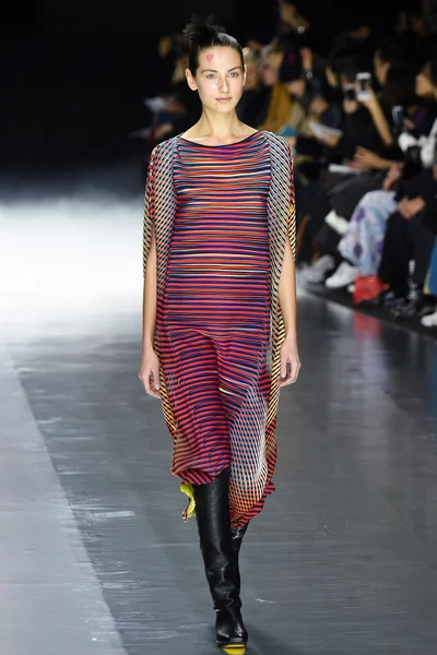 Look 2